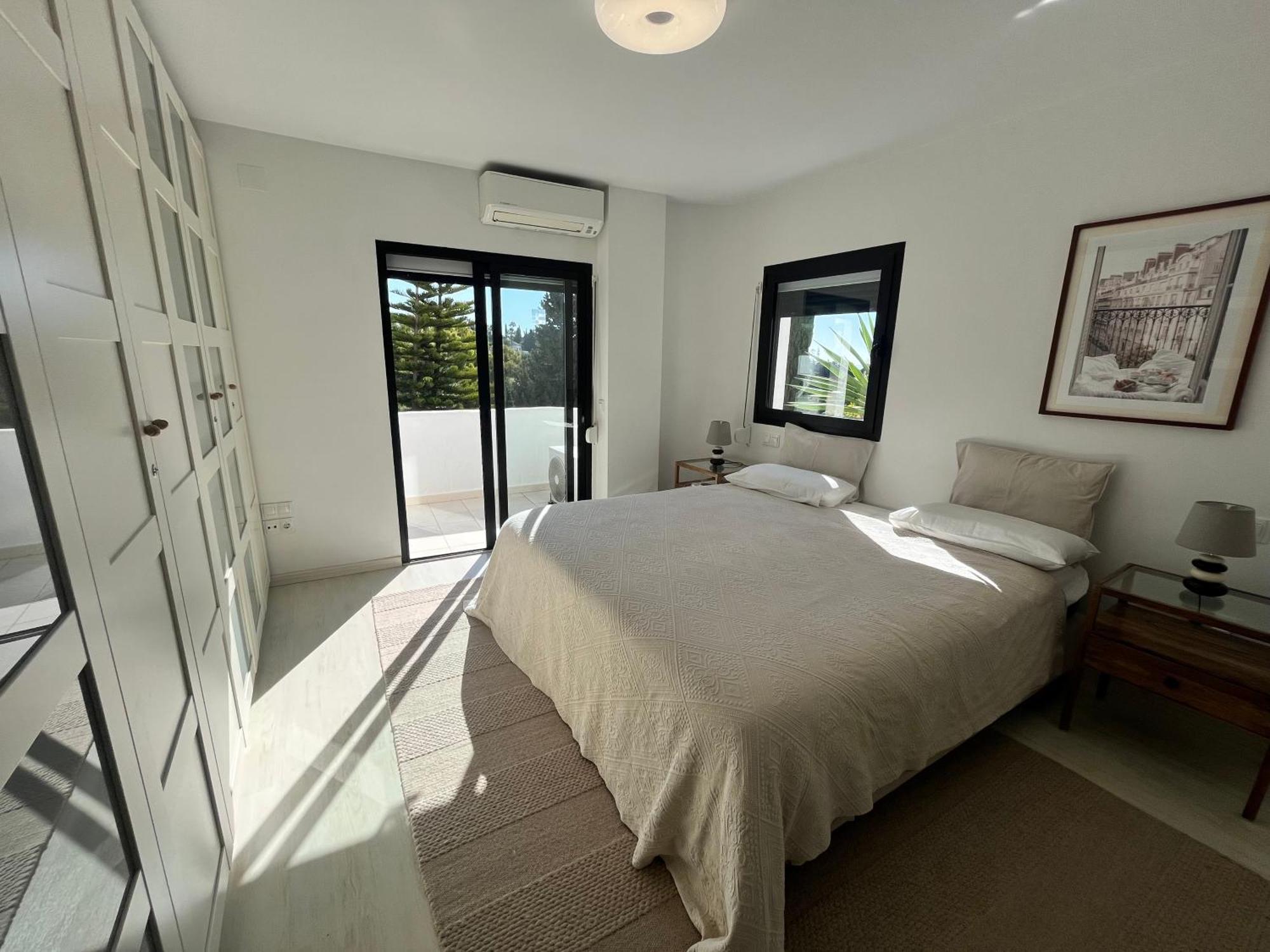 דירות מארבלה Superb Townhouse In Golden Mile מראה חיצוני תמונה